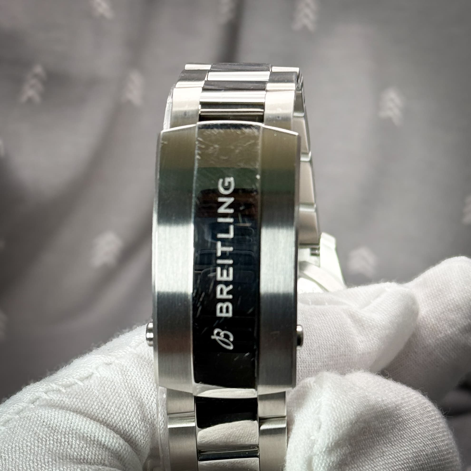 Breitling Superocean 42 (Ref. A17375E71G1A1) — photo 10