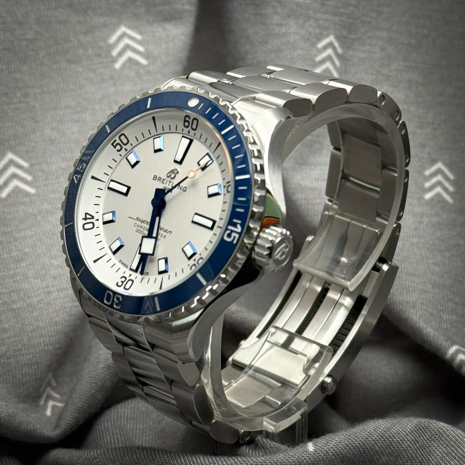 Breitling Superocean 42 (Ref. A17375E71G1A1) — photo 3