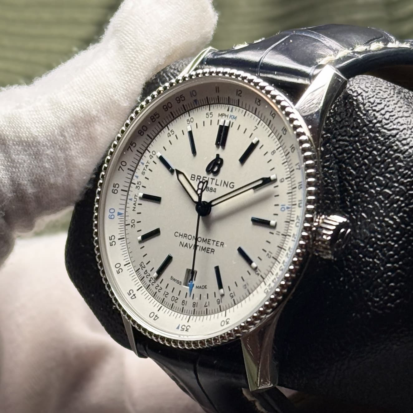 Breitling Navitimer (Ref. A173263A1G1P1) — photo 3