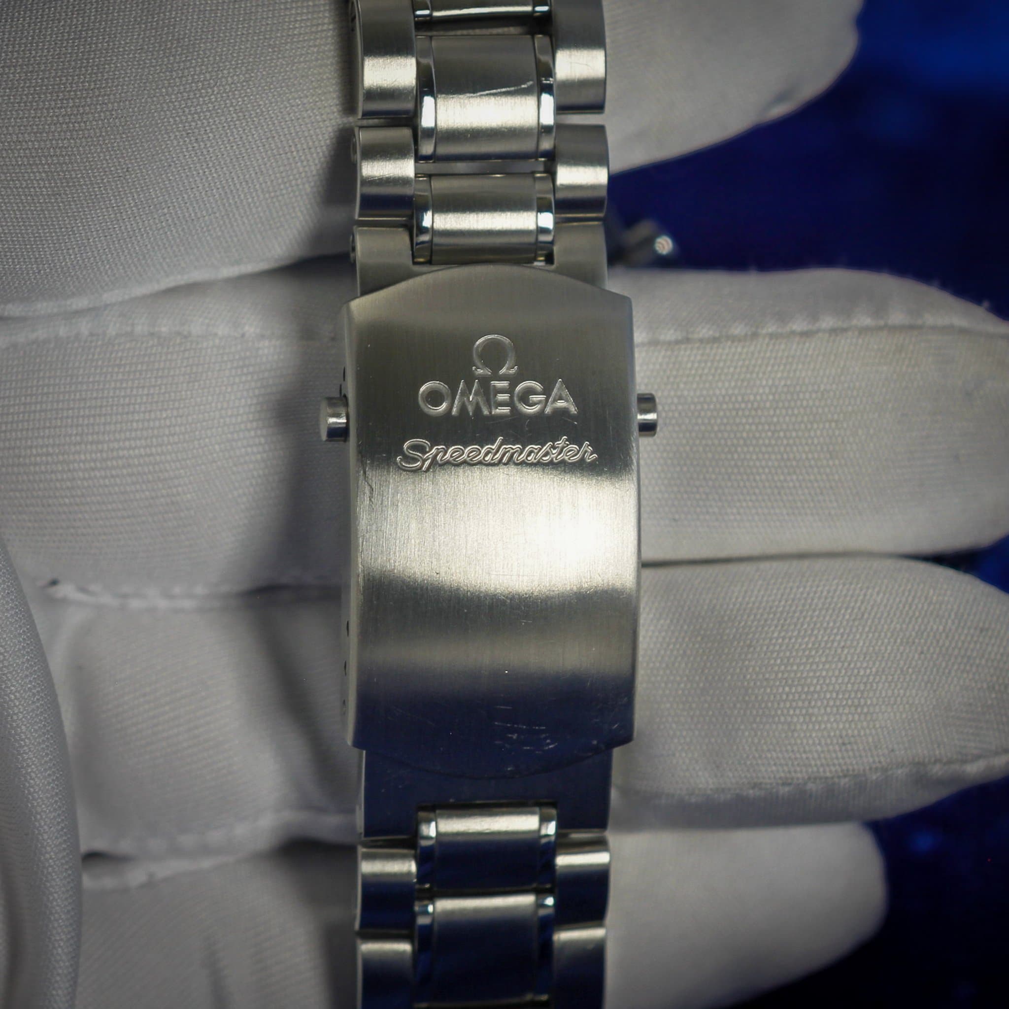 Omega Speedmaster Racing (Ref. 326.30.40.50.01.002) — photo 9