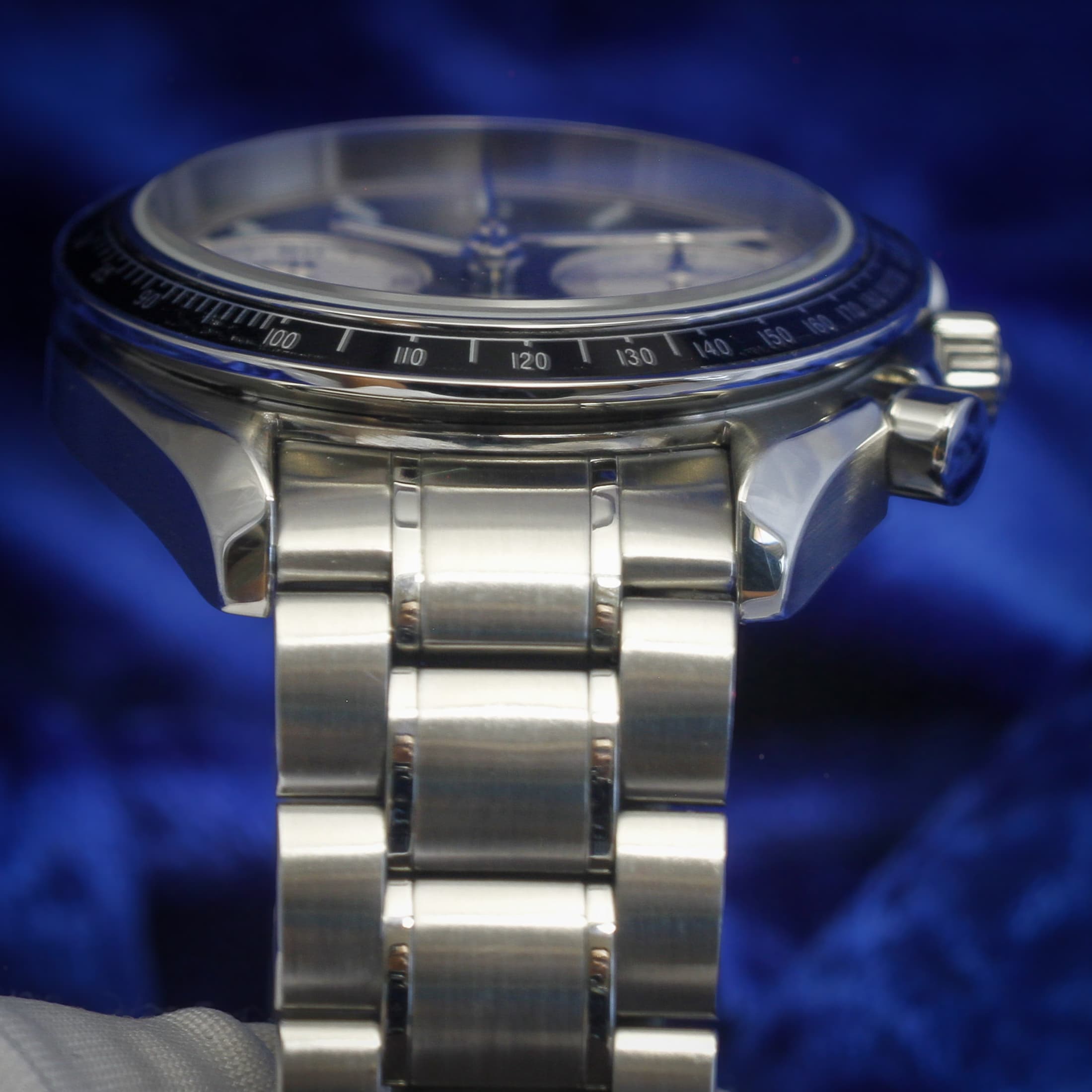 Omega Speedmaster Racing (Ref. 326.30.40.50.01.002) — photo 4
