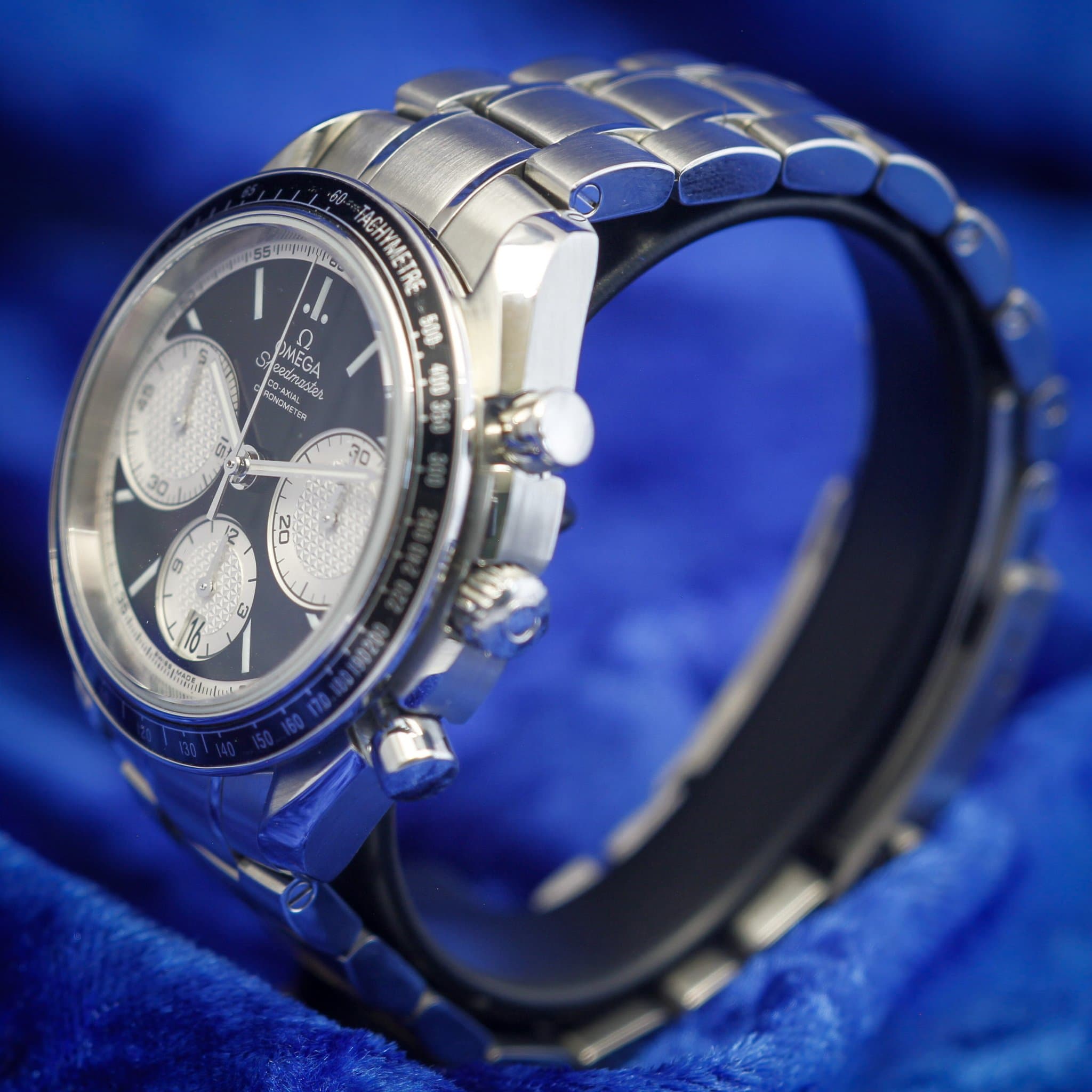 Omega Speedmaster Racing (Ref. 326.30.40.50.01.002) — photo 3
