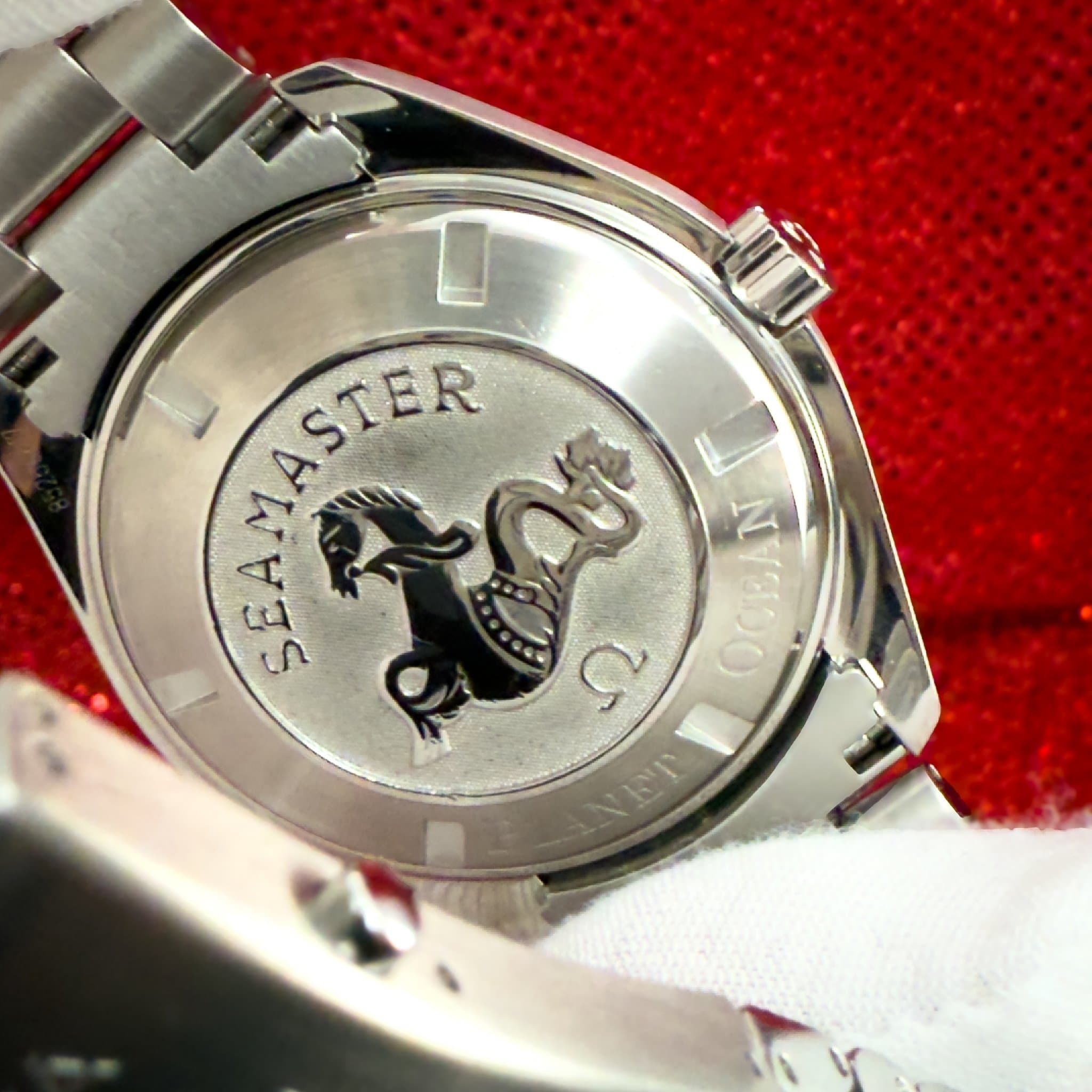 Omega Seamaster Planet Ocean (Ref. 2200.51.00) — photo 8