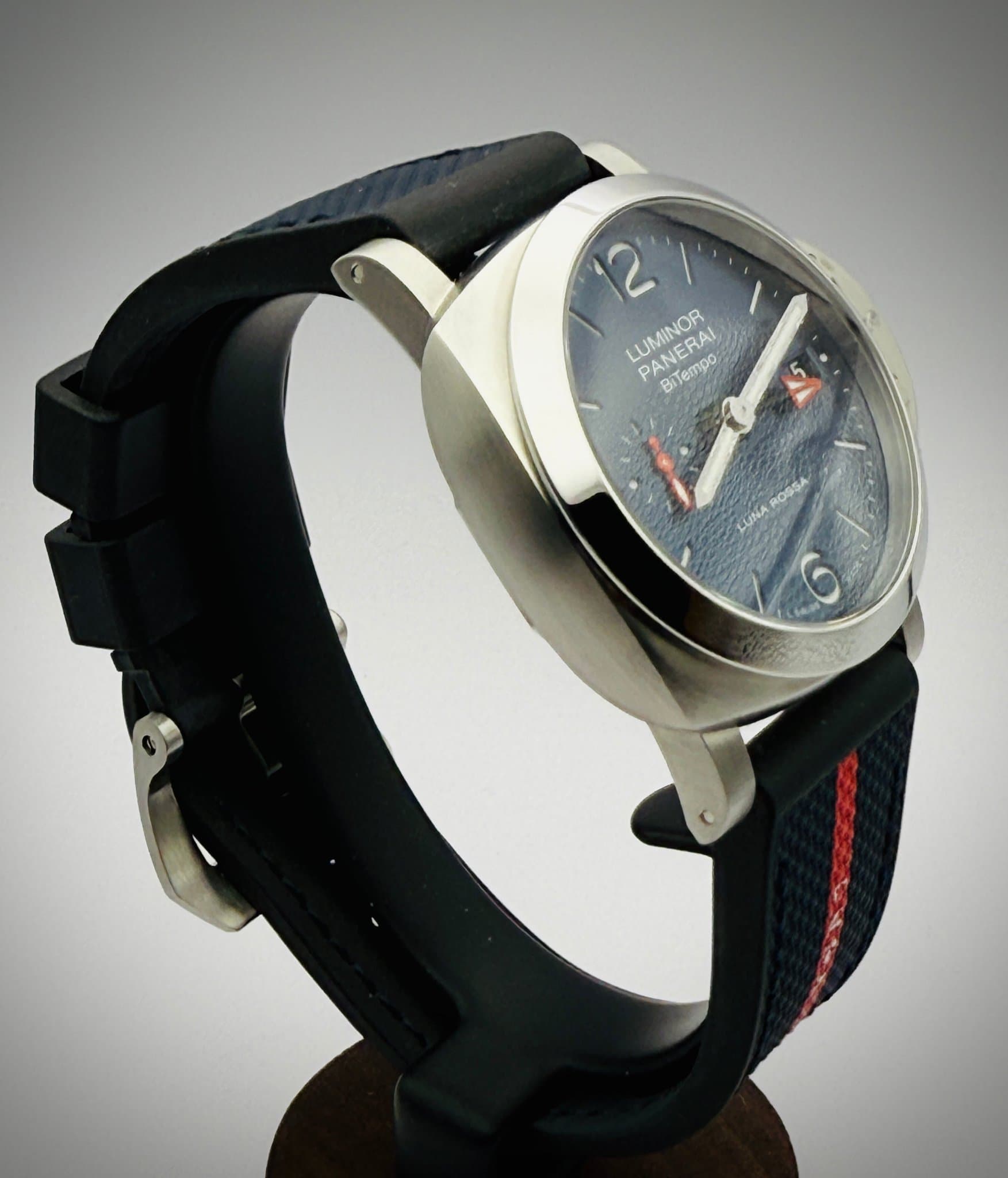 Panerai Luminor Quaranta Bitempo Luna Rossa (Ref. PAM 01404) — photo 2