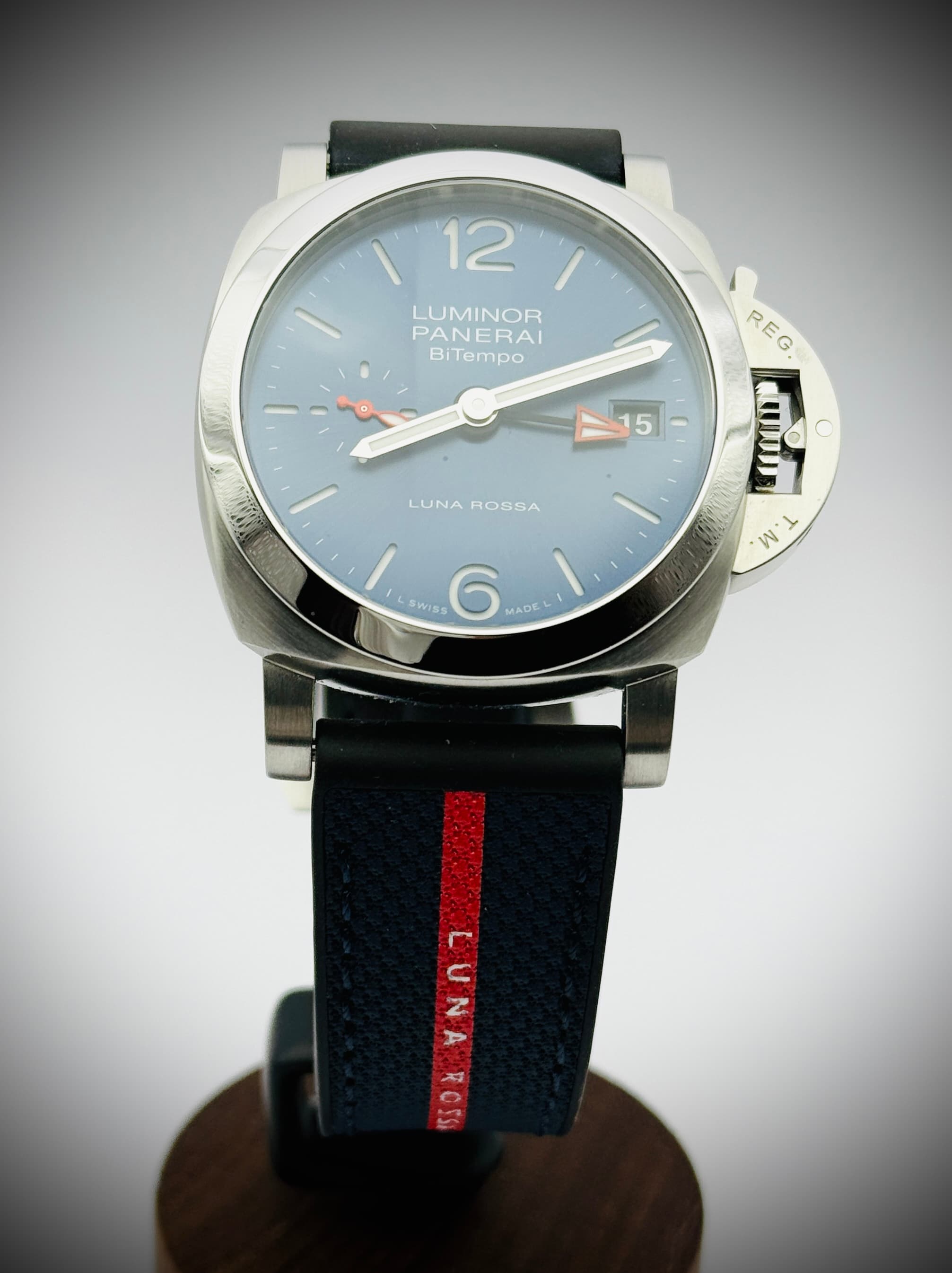 Panerai Luminor Quaranta Bitempo Luna Rossa (Ref. PAM 01404) — photo 4