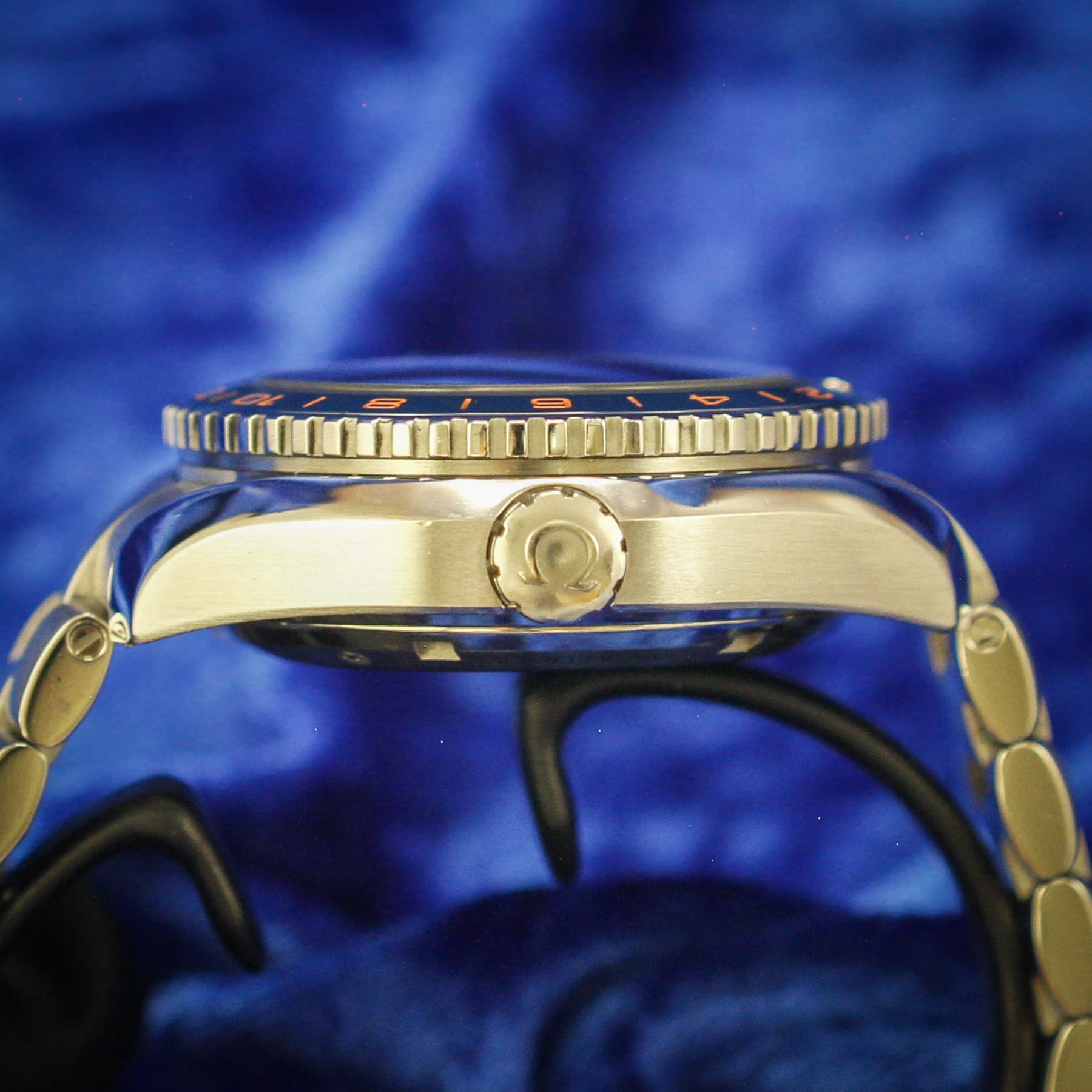 Omega Seamaster Planet Ocean (Ref. 232.30.44.22.03.001) — photo 6