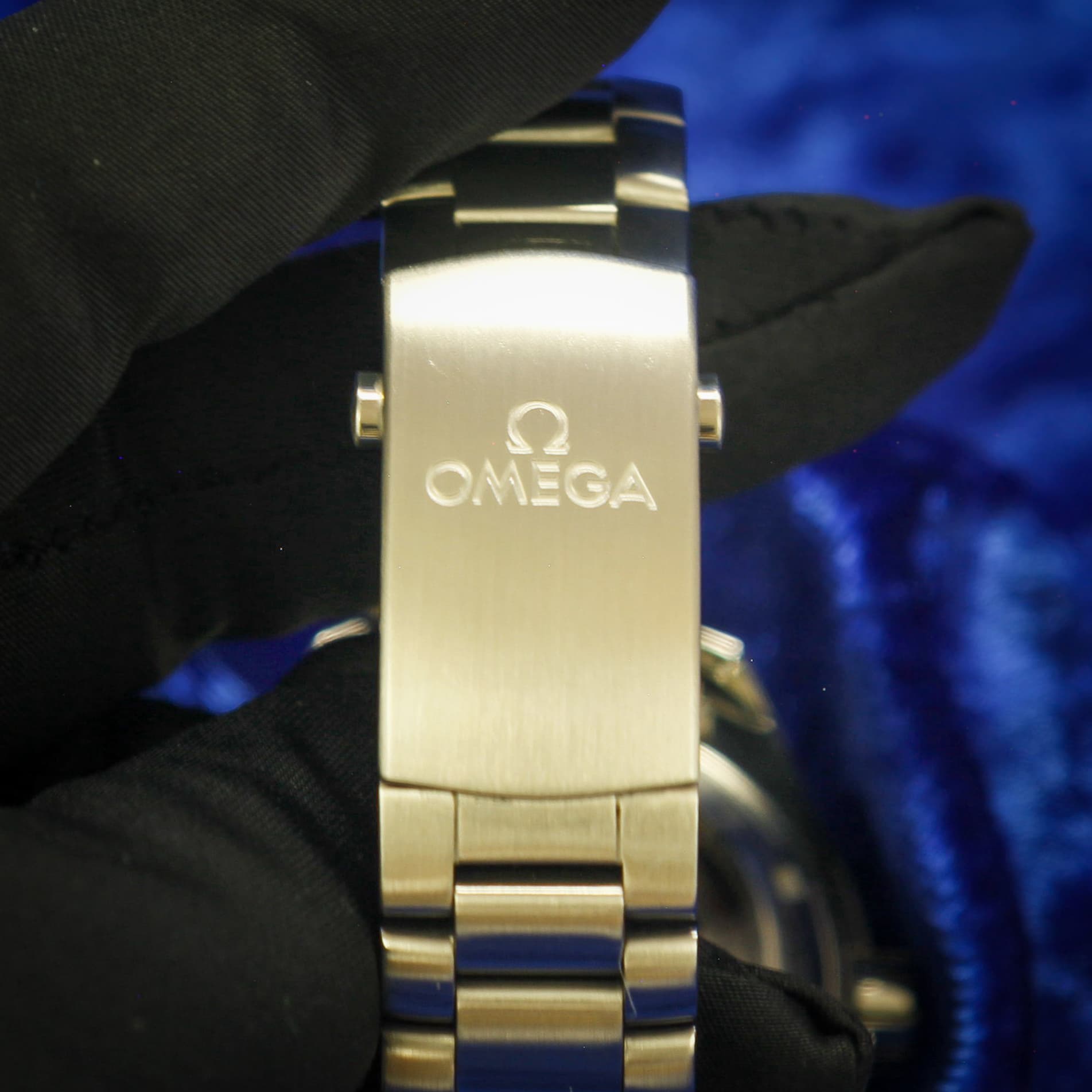 Omega Seamaster Planet Ocean (Ref. 232.30.44.22.03.001) — photo 10