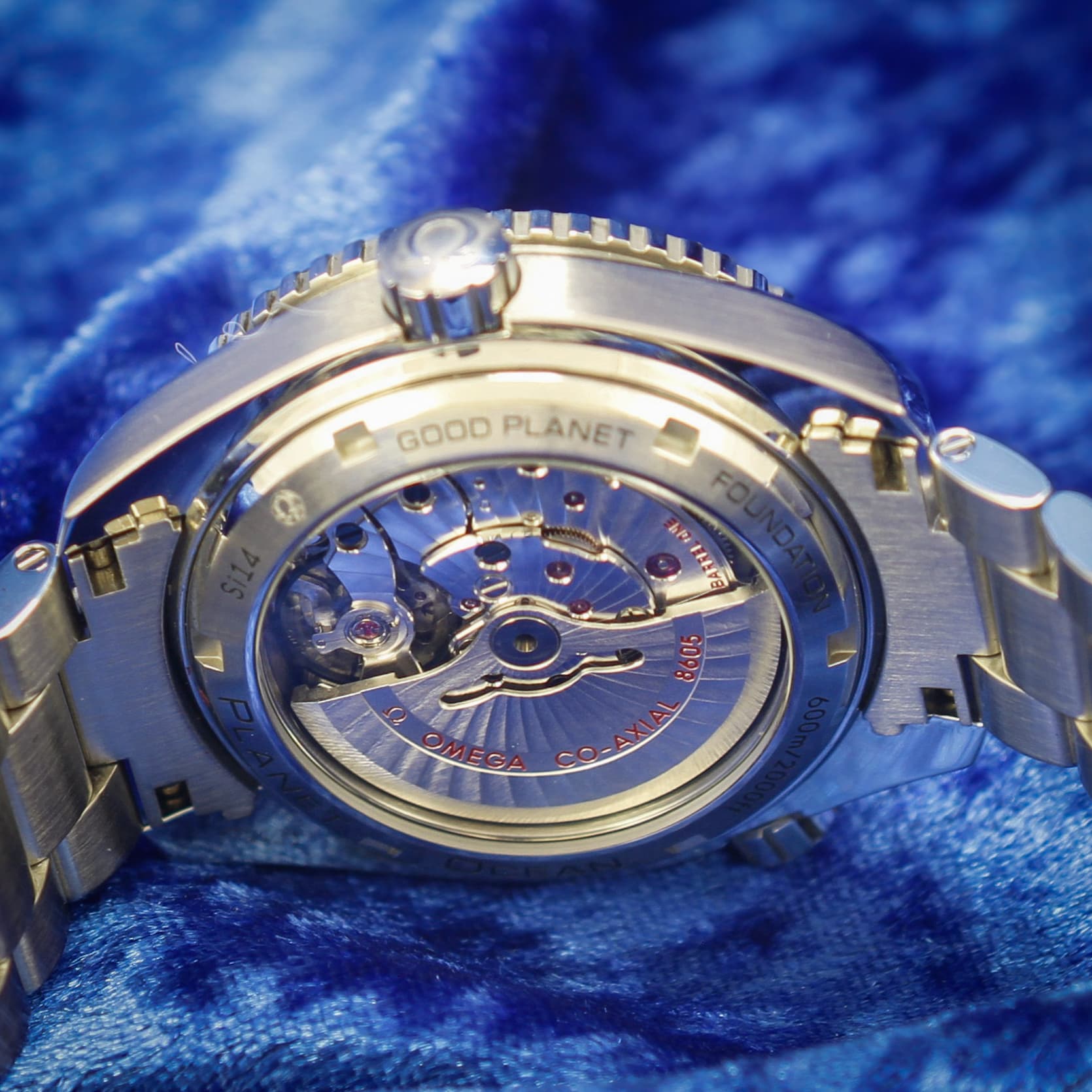 Omega Seamaster Planet Ocean (Ref. 232.30.44.22.03.001) — photo 8