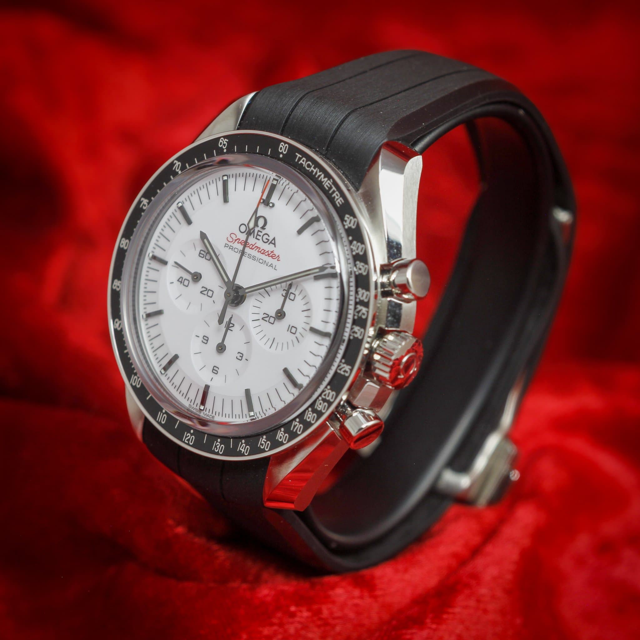 Omega Speedmaster Professional Moonwatch (Ref. 310.32.42.50.04.001) — photo 3