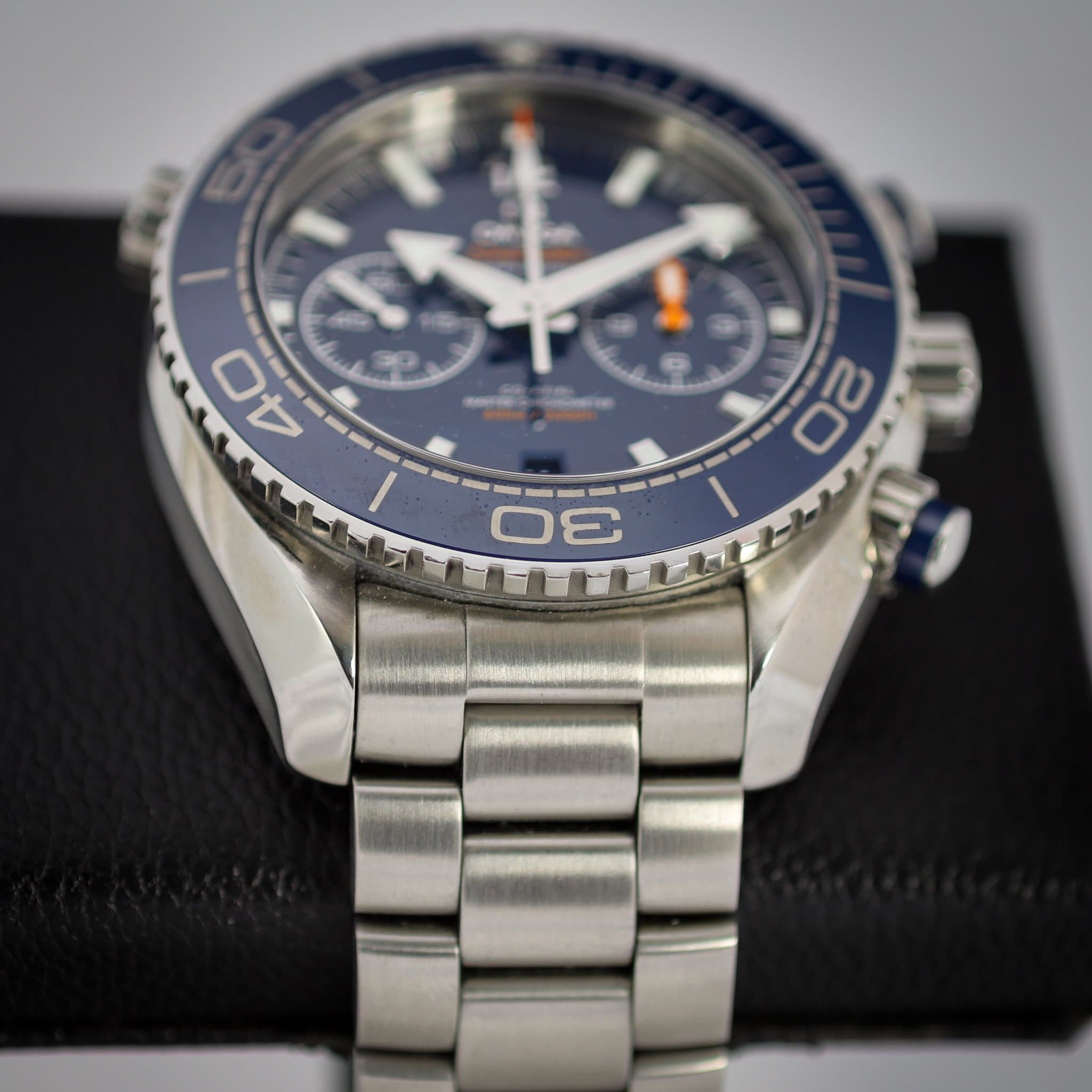 Omega Seamaster Planet Ocean (Ref. 215.30.46.51.03.001) — photo 5
