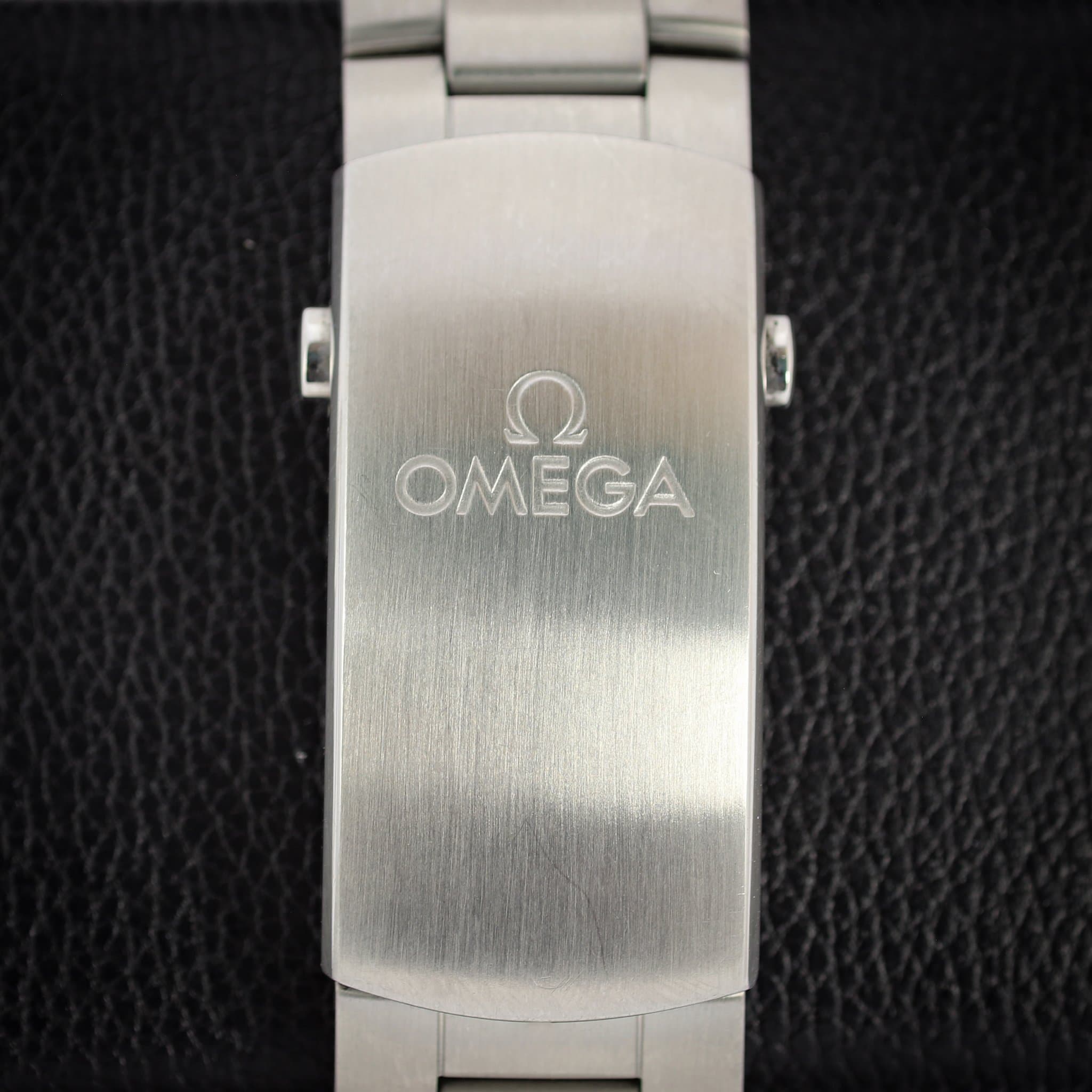 Omega Seamaster Planet Ocean (Ref. 215.30.46.51.03.001) — photo 10