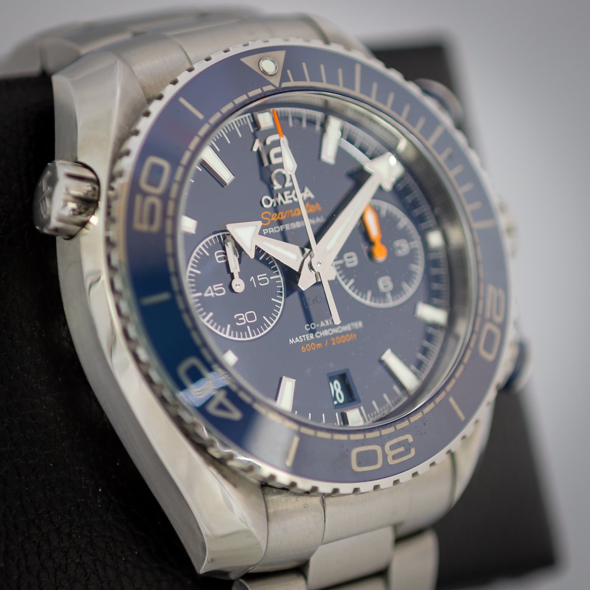 Omega Seamaster Planet Ocean (Ref. 215.30.46.51.03.001) — photo 3