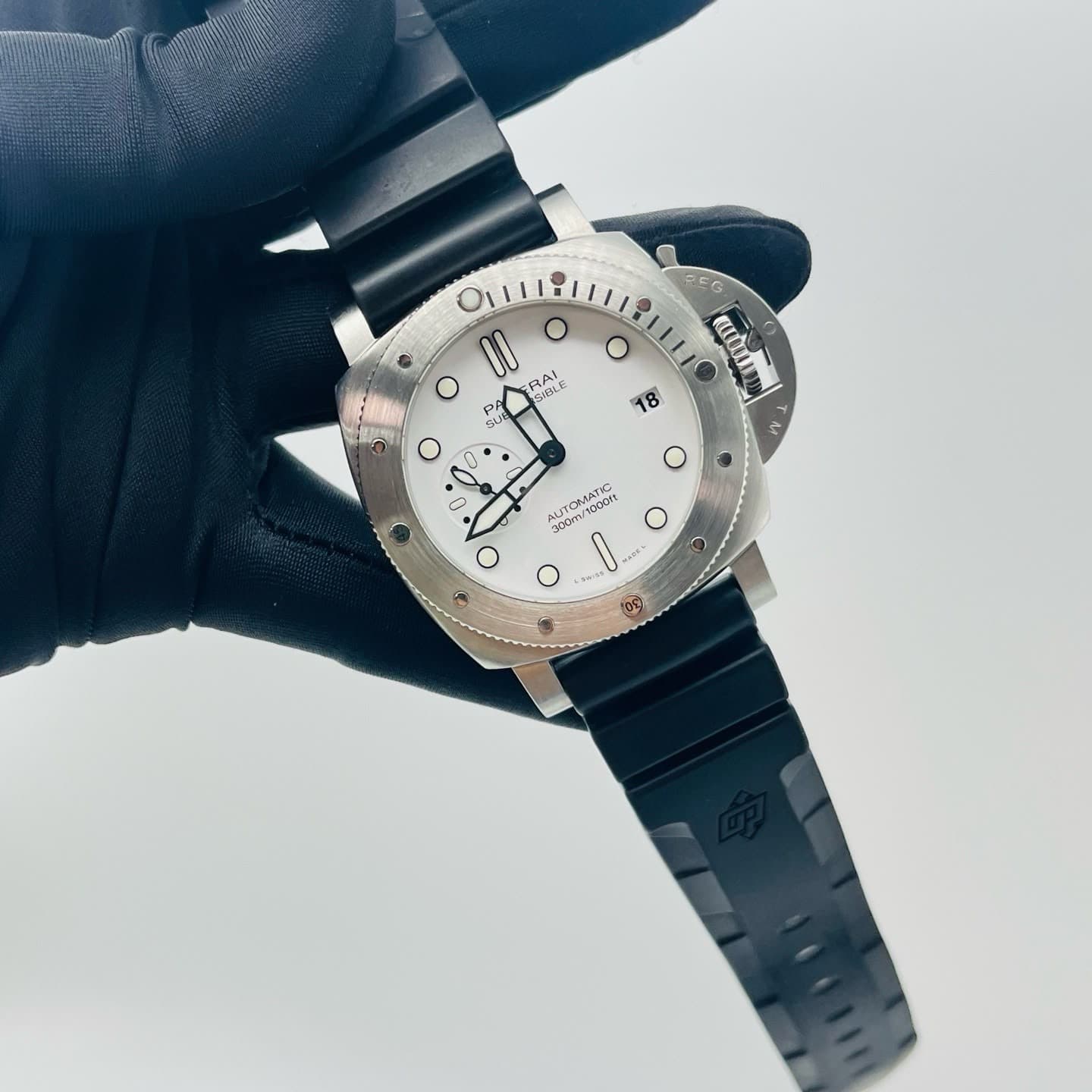 Panerai Submersible (Ref. PAM01223)