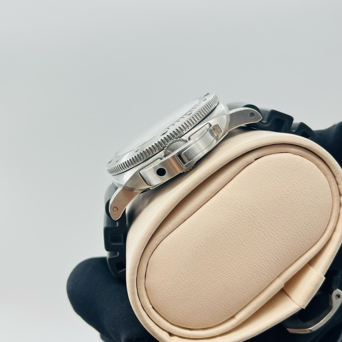 Panerai Submersible (Ref. PAM01223) — photo 3